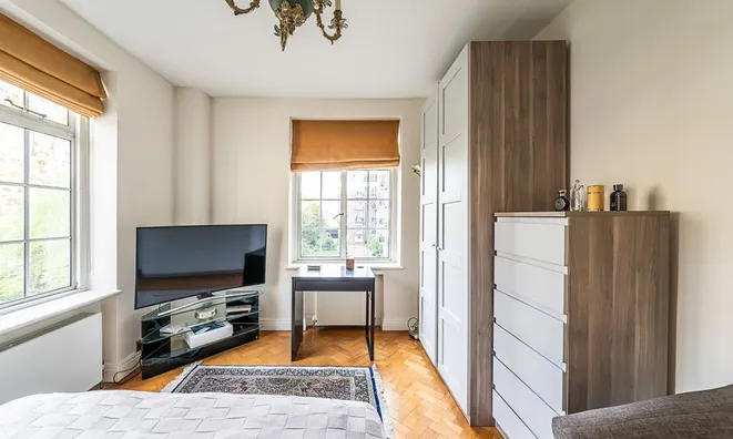 Недвижимость 42 Cheyne Walk: 1