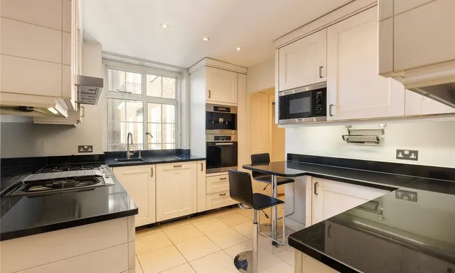 Недвижимость Cheyne Walk: 13