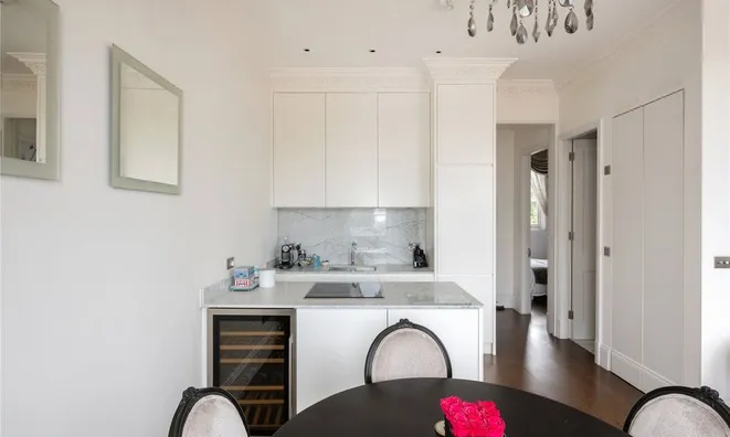 Недвижимость 53 Redcliffe Square: 1