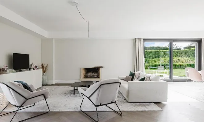 Недвижимость Single house 6 rooms: 3