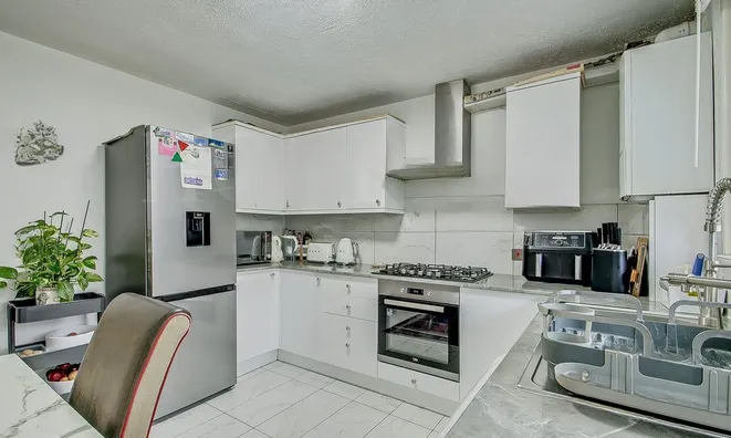 Недвижимость Ainsworth Close: 7