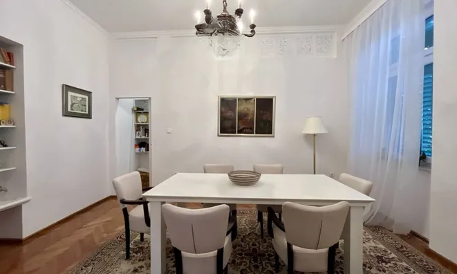 Недвижимость Трёхкомнатная квартира Центр: 4