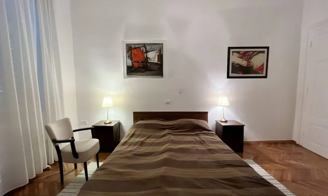 Недвижимость Трёхкомнатная квартира Центр: 9