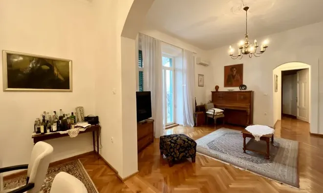 Недвижимость Трёхкомнатная квартира Центр: 11