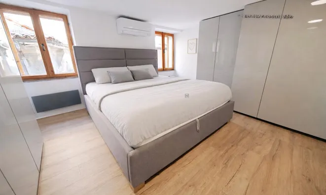 Недвижимость Четырёхкомнатная квартира с террасой в Пиране: 11