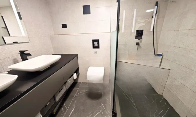 Недвижимость Четырёхкомнатная квартира с террасой в Пиране: 16