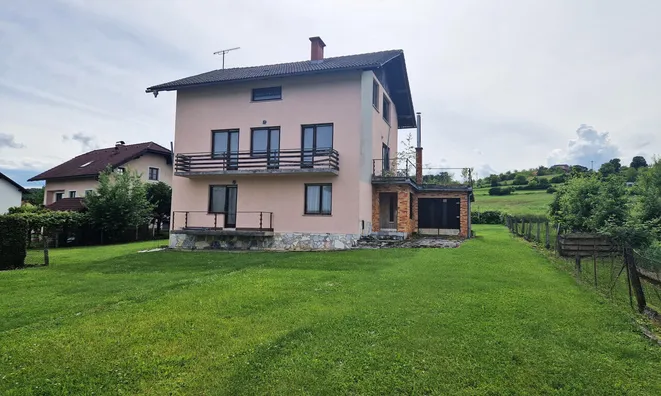 Недвижимость Имяно.: 3