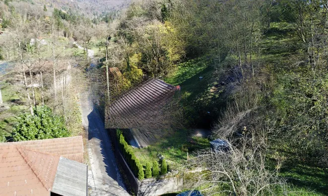 Недвижимость Лока при Зиданем Мосту: 2