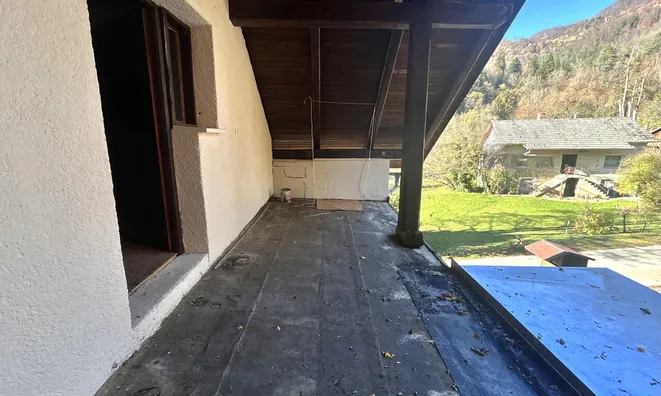 Недвижимость Лока при Зиданем Мосту: 18