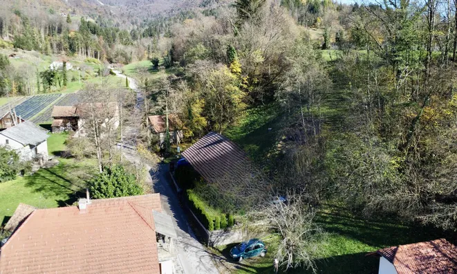 Недвижимость Лока при Зиданем Мосту: 23