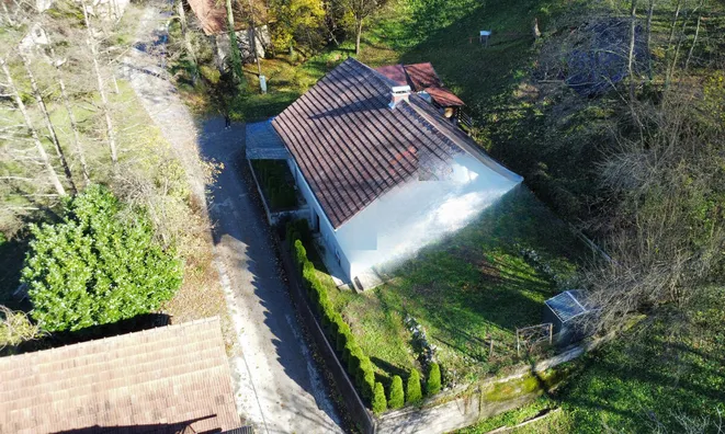 Недвижимость Лока при Зиданем Мосту: 24