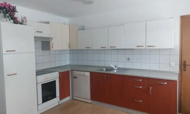 Недвижимость Торговище.: 3