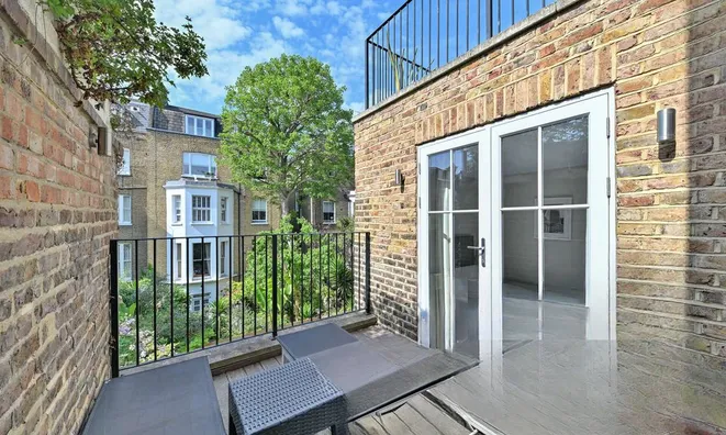 Недвижимость Oakfield Street: 2