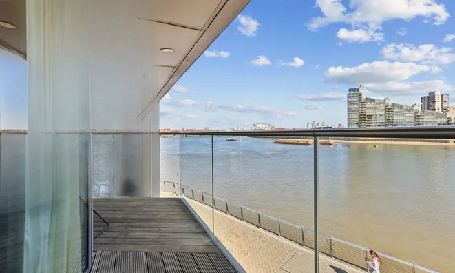 Недвижимость Waterfront Drive: 17