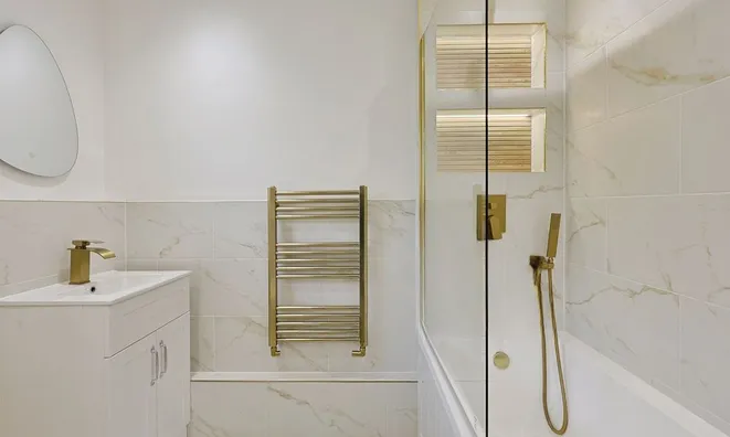 Недвижимость Elspeth Road: 9