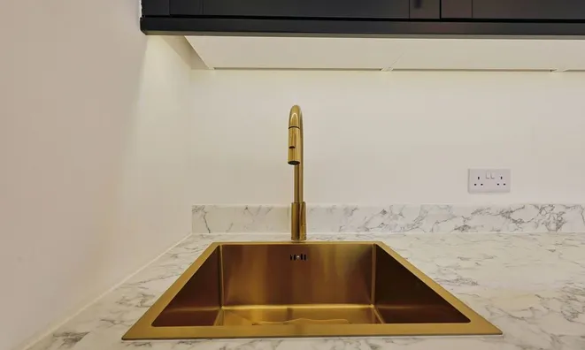 Недвижимость Elspeth Road: 16