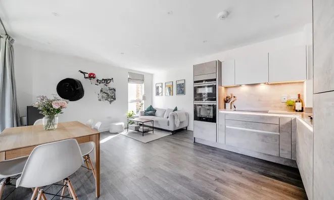 Недвижимость Osborne Road, Acton: 6