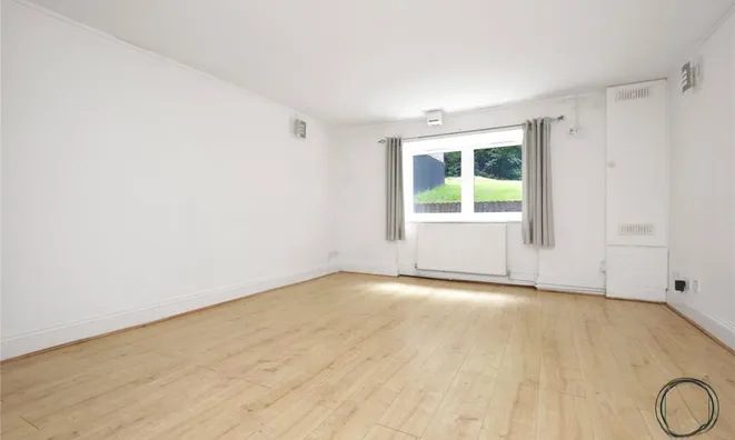Недвижимость Crescent Rd, Haringey: 4