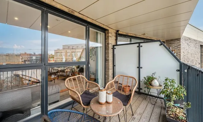 Недвижимость Scena Way, Camberwell: 1