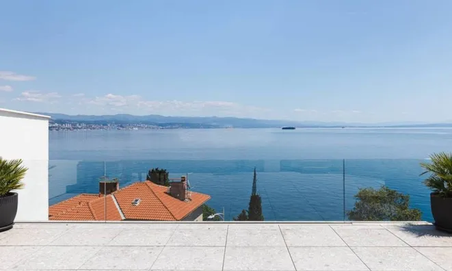 Недвижимость Четырёхкомнатная квартира в центре: 1