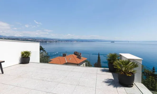 Недвижимость Четырёхкомнатная квартира в центре: 2