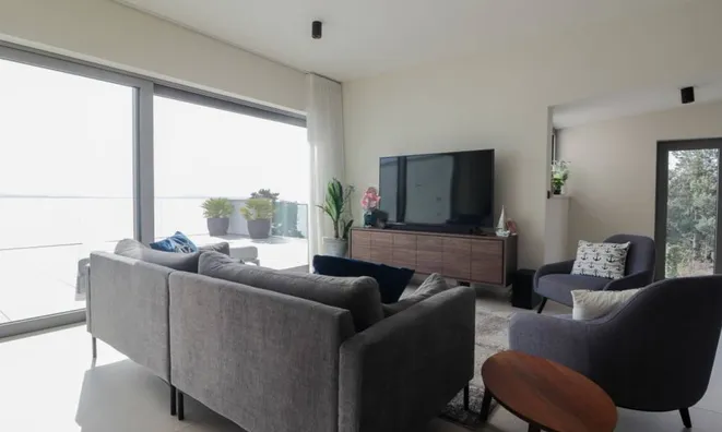 Недвижимость Четырёхкомнатная квартира в центре: 12