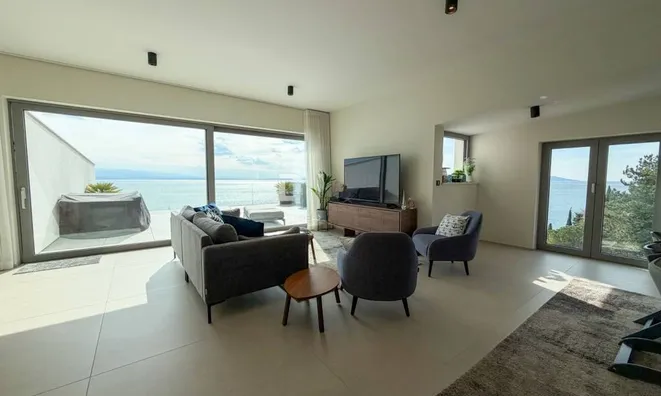 Недвижимость Четырёхкомнатная квартира в центре: 18