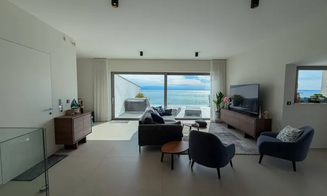 Недвижимость Четырёхкомнатная квартира в центре: 20