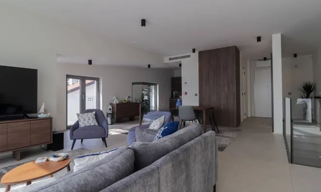 Недвижимость Четырёхкомнатная квартира в центре: 24