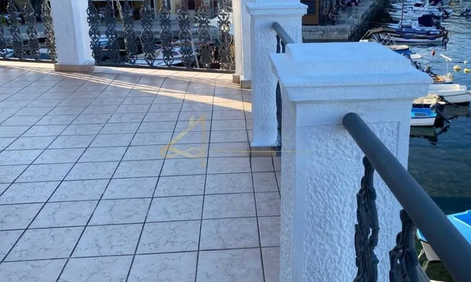 Недвижимость Многоквартирный дом Волоско: 2