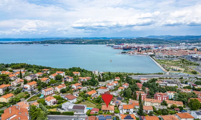 Недвижимость Дом в Копере: 10