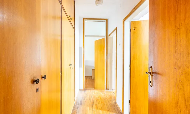 Недвижимость Дом в Копере: 17