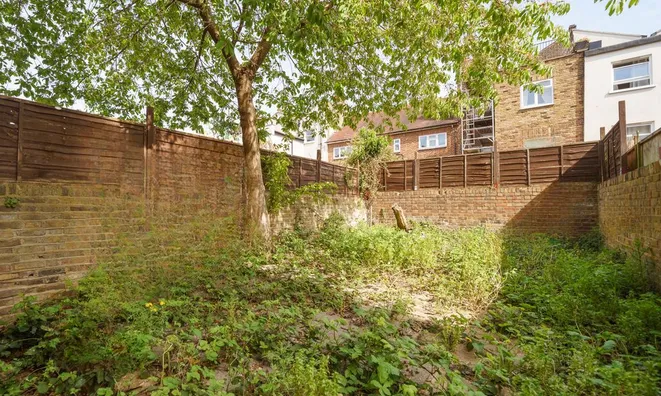 Недвижимость Portnall Road: 8