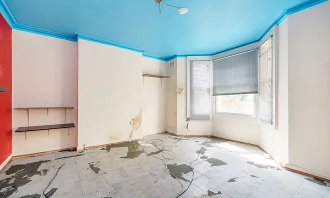 Недвижимость Portnall Road: 13