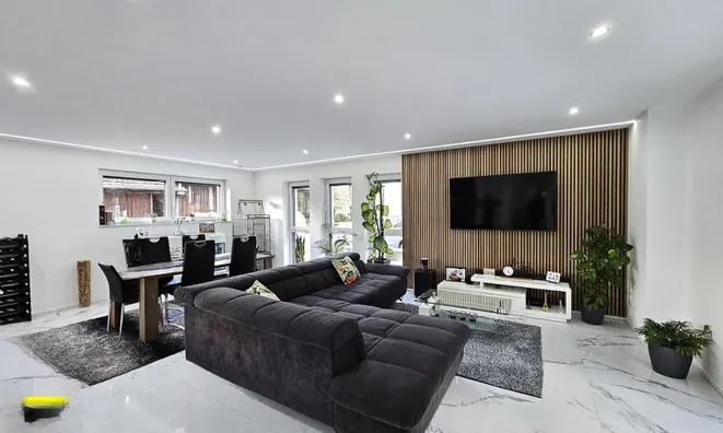 Недвижимость House 5 bedrooms for sale in Michelau: 1