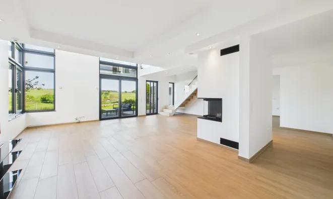 Недвижимость House 5 bedrooms for sale in Canach: 1