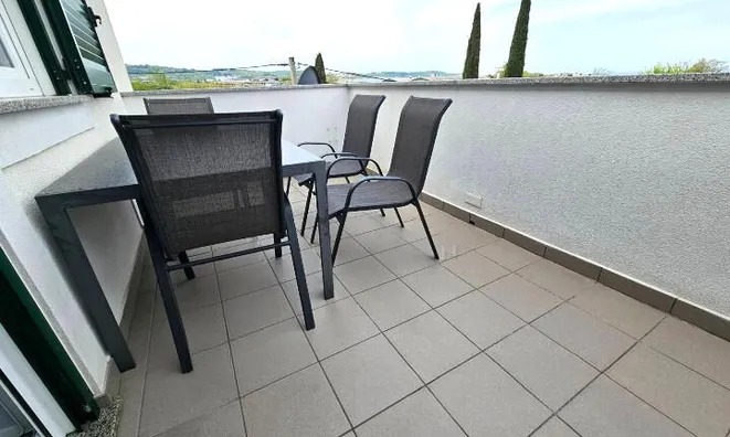 Недвижимость Двухкомнатная квартира Изола: 3