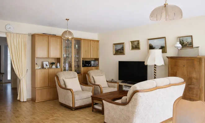 Недвижимость Apartment 5 rooms: 1