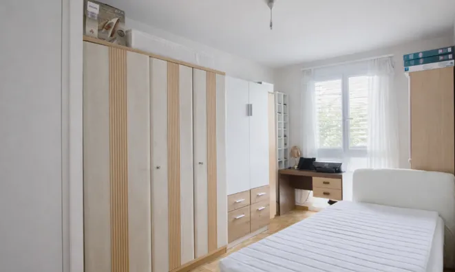 Недвижимость Apartment 5 rooms: 4