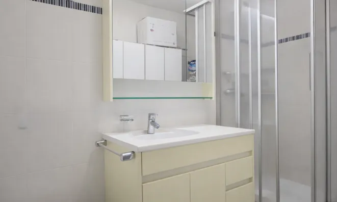 Недвижимость Apartment 5 rooms: 6