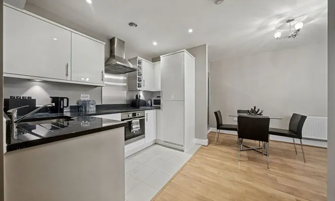 Недвижимость Glenthorne Road: 4