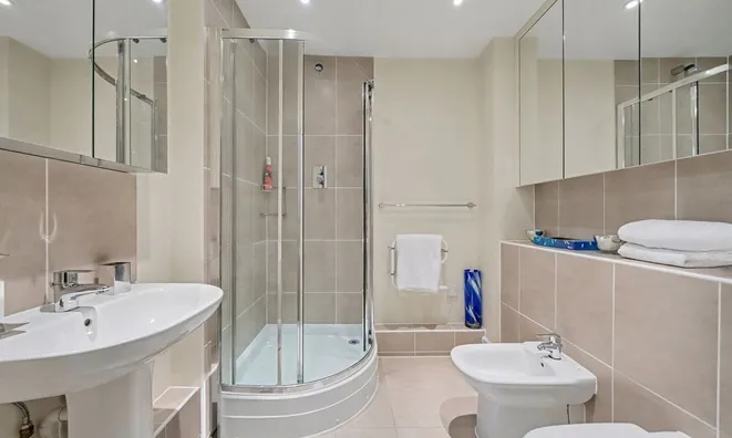 Недвижимость Glenthorne Road: 9