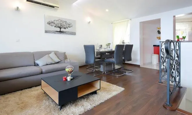 Недвижимость Двухкомнатная квартира, Опатия: 2