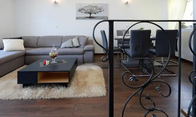 Недвижимость Двухкомнатная квартира, Опатия: 6