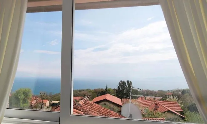 Недвижимость Двухкомнатная квартира, Опатия: 9