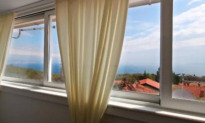 Недвижимость Двухкомнатная квартира, Опатия: 15