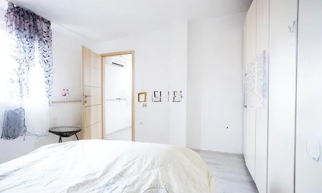 Недвижимость Пятикомнатная и более квартира в Нова Сеча: 4