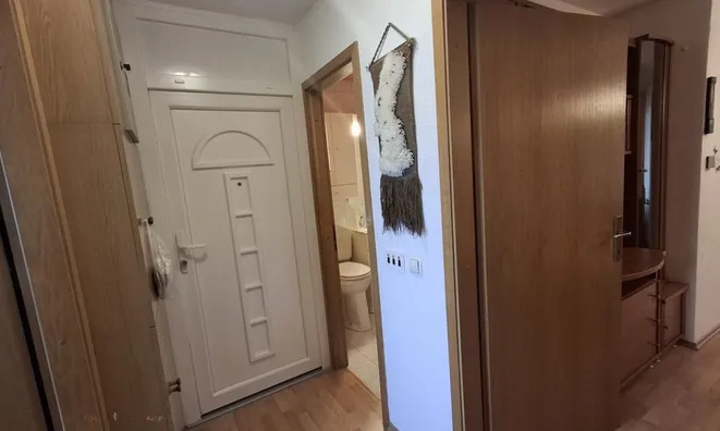 Недвижимость Дом с террасой Ново Залог: 2