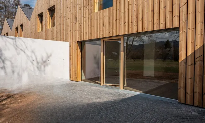 Недвижимость Дом с террасой на озере: 4