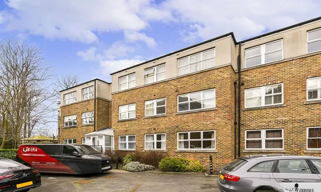 Недвижимость Ferndale Road: 8